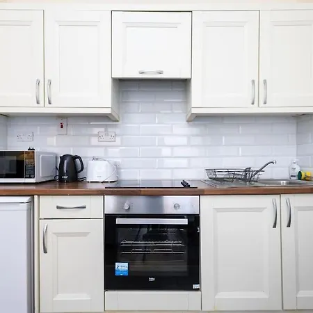 Homely 1 Bedroom In Smithfield,